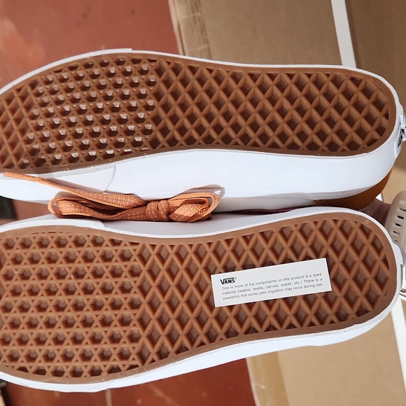 Vans - Picture 4 of 4